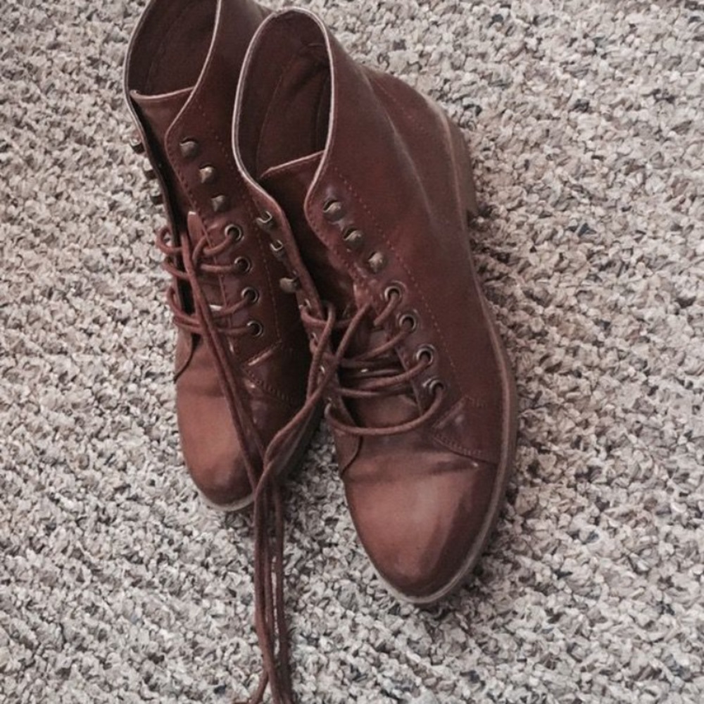 Shoes! - Picture 2 of 6